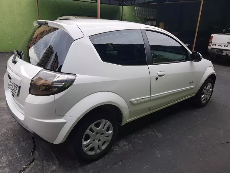 Ford KA Branco 3