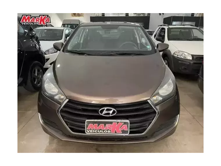 Hyundai HB20 Marrom 1