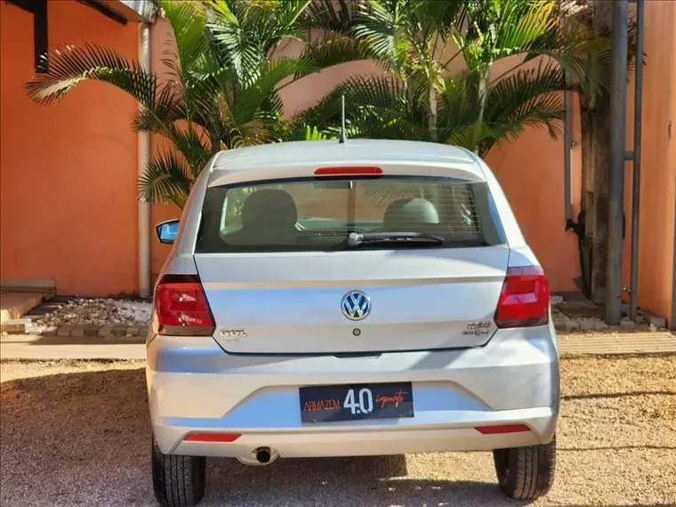 Volkswagen Gol Prata 6