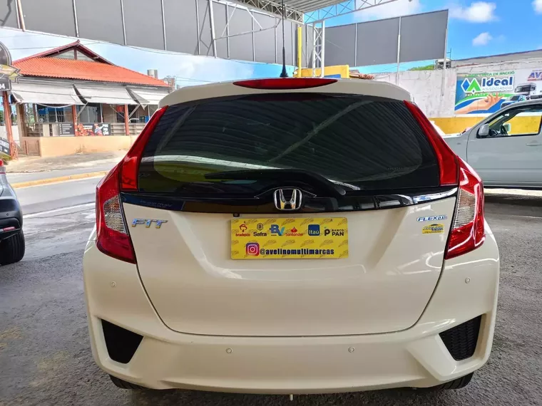 Honda FIT Branco 9