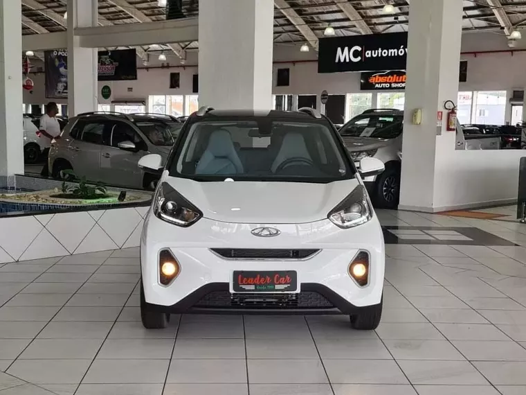 Chery Icar Branco 12