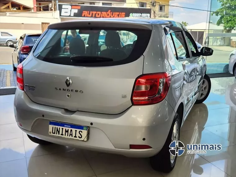 Renault Sandero Prata 11