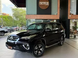 Toyota Hilux SW4