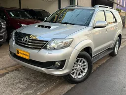 Toyota Hilux SW4
