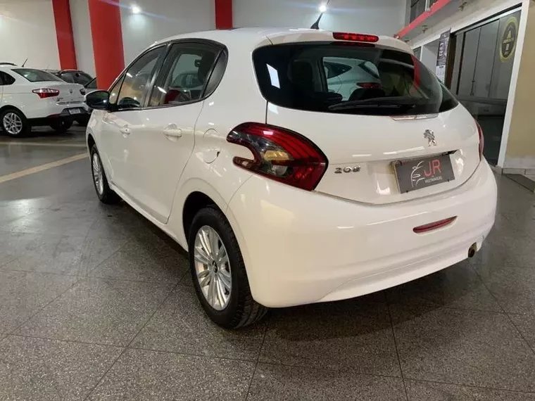 Peugeot 208 Branco 2