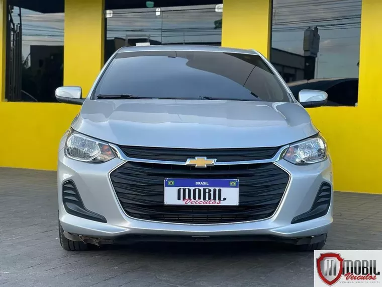 Chevrolet Onix Prata 13