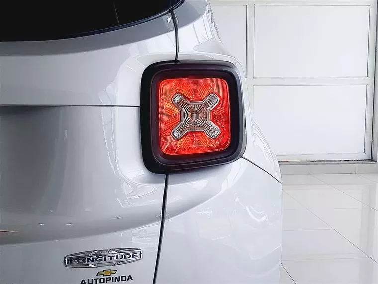 Jeep Renegade Prata 12