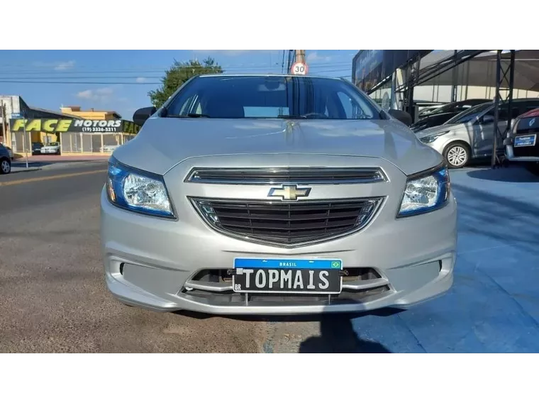 Chevrolet Onix Prata 8