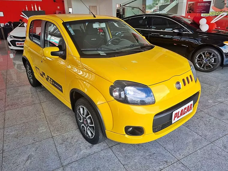 Fiat Uno Amarelo 1