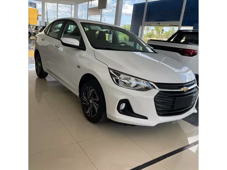 Chevrolet Onix Branco 4