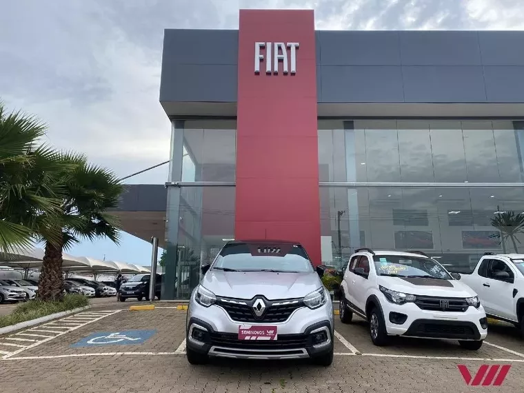 Renault Captur Prata 11