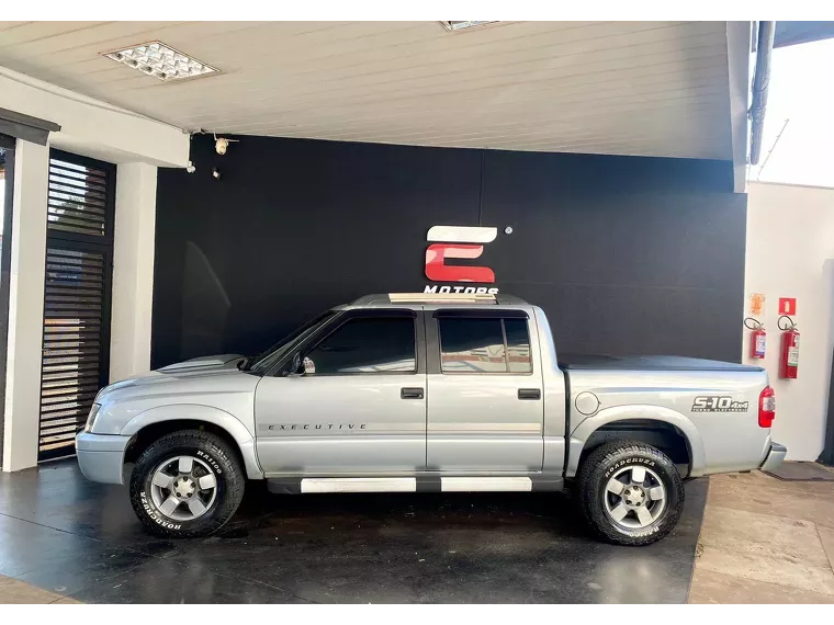 Chevrolet S10 Prata 3