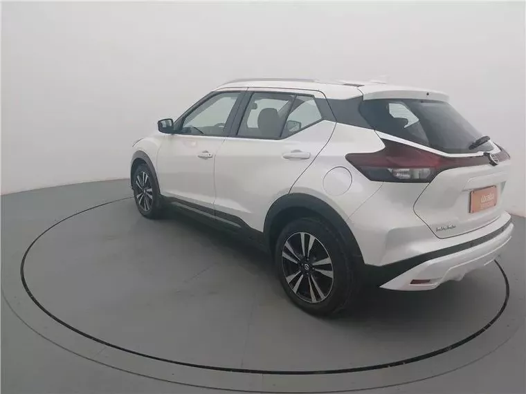 Nissan Kicks Branco 4