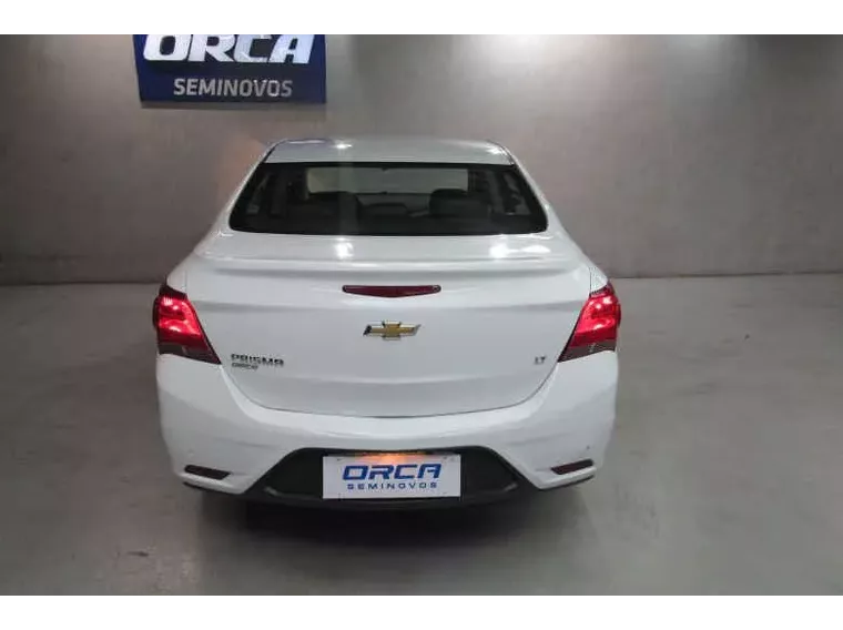 Chevrolet Prisma Branco 6