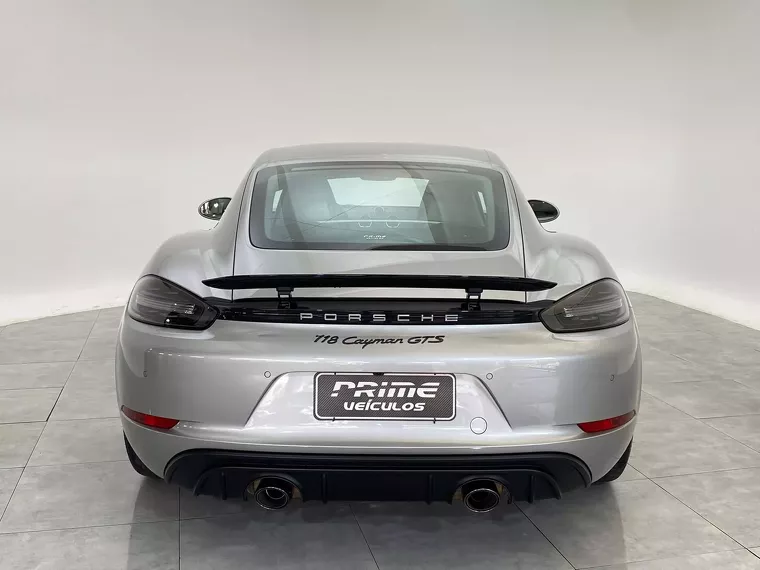 Porsche 718 Prata 35