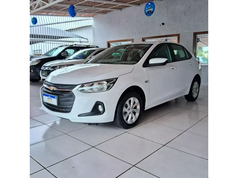 Chevrolet Onix Branco 5