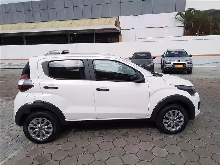 Fiat Mobi Branco 3