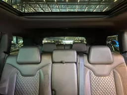 Jeep Commander