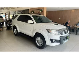 Toyota Hilux SW4