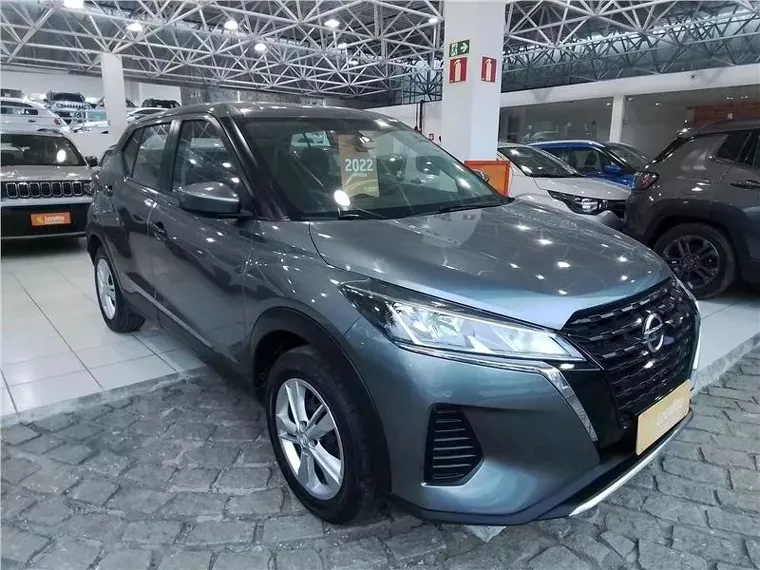 Nissan Kicks Cinza 4