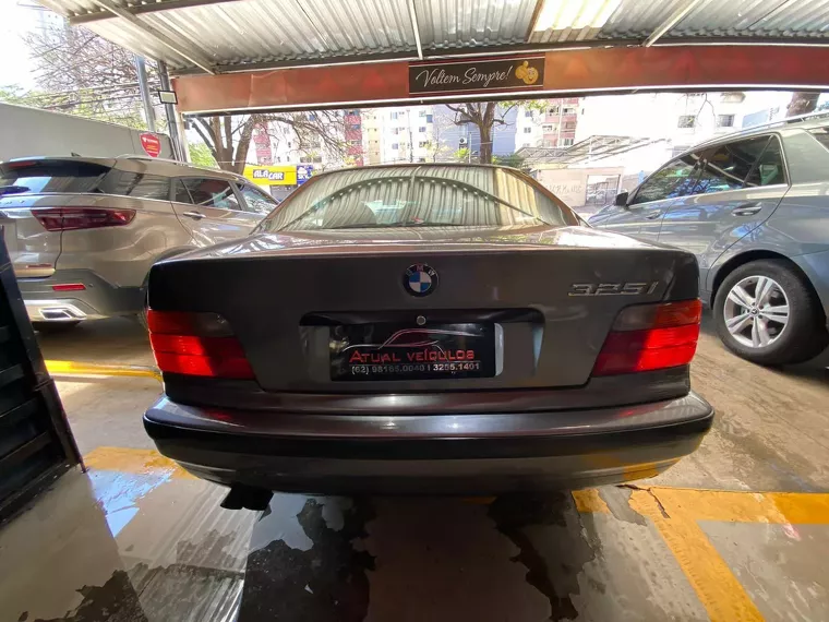 BMW 325i Cinza 7