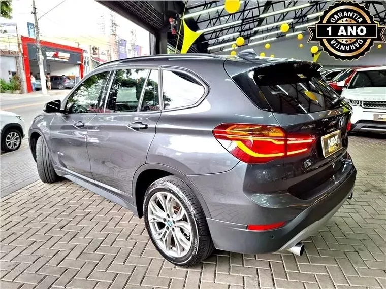 BMW X1 Cinza 7