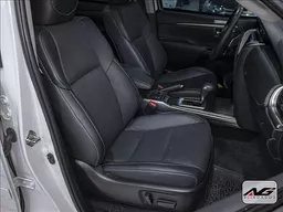 Toyota Hilux SW4