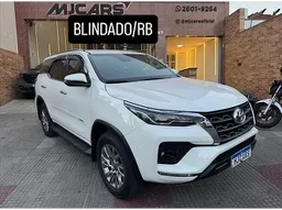 Toyota Hilux SW4