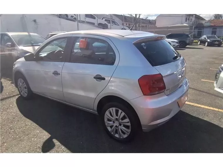 Volkswagen Gol Prata 8