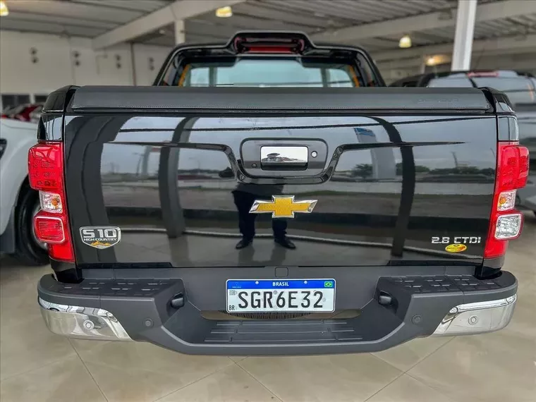 Chevrolet S10 Preto 9