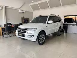Mitsubishi Pajero Full