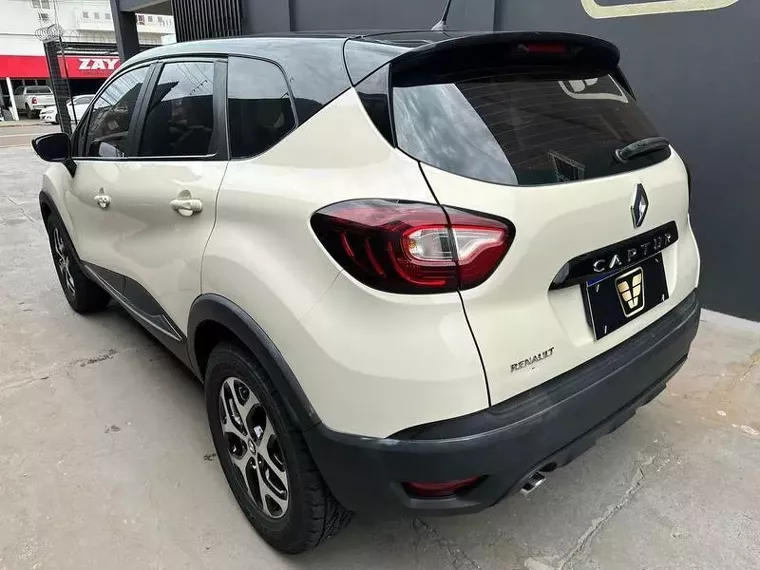 Renault Captur Bege 2