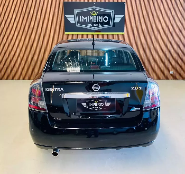 Nissan Sentra Preto 11