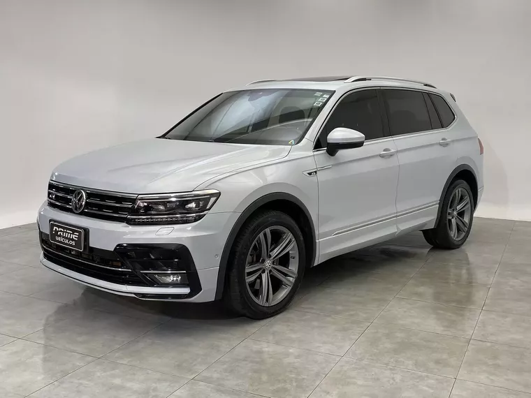 Volkswagen Tiguan Prata 10