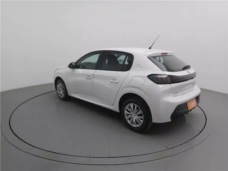 Peugeot 208 Branco 12