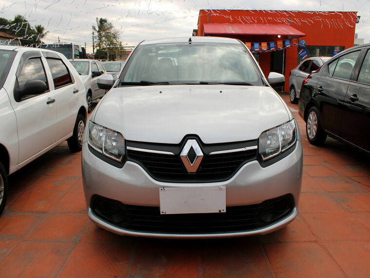 Renault Logan Prata 2