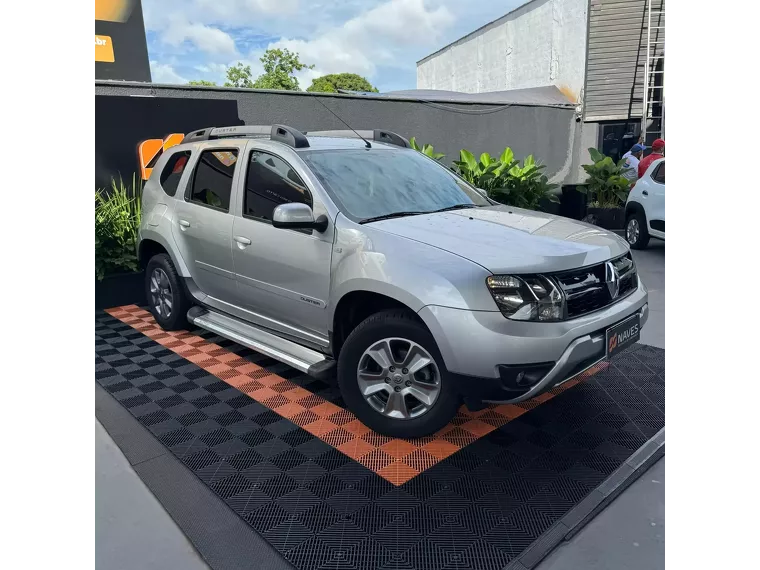 Renault Duster Prata 14