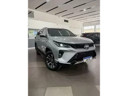 Toyota Hilux SW4