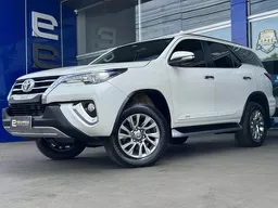 Toyota Hilux SW4