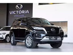 Toyota Hilux SW4