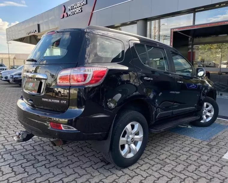 Chevrolet Trailblazer Preto 10