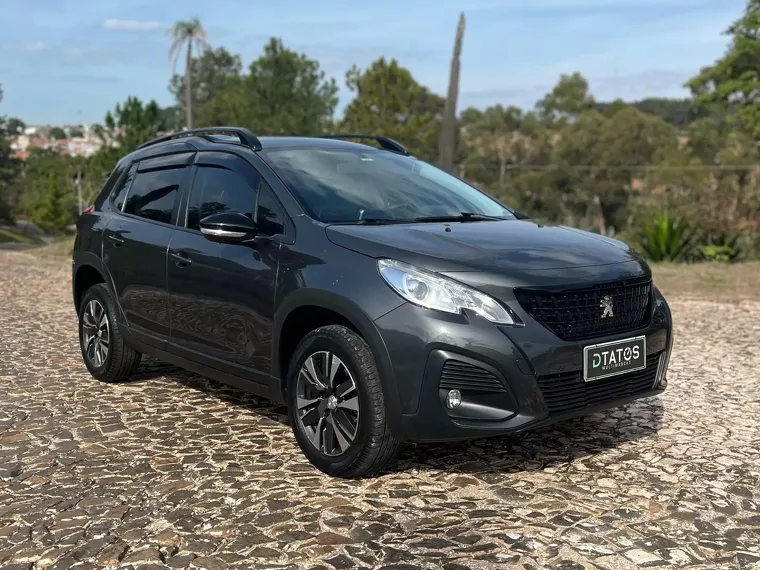 Peugeot 2008 Cinza 4