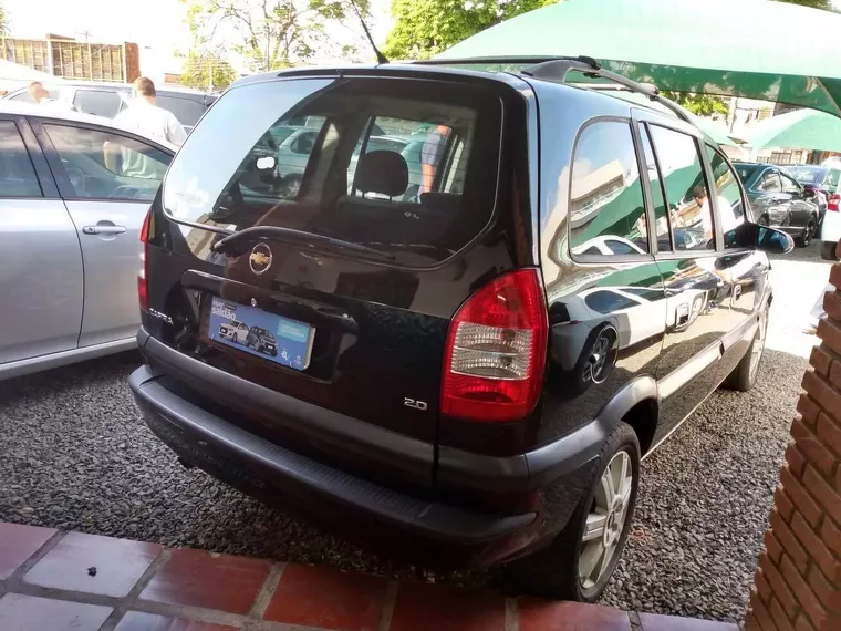 Chevrolet Zafira Preto 8