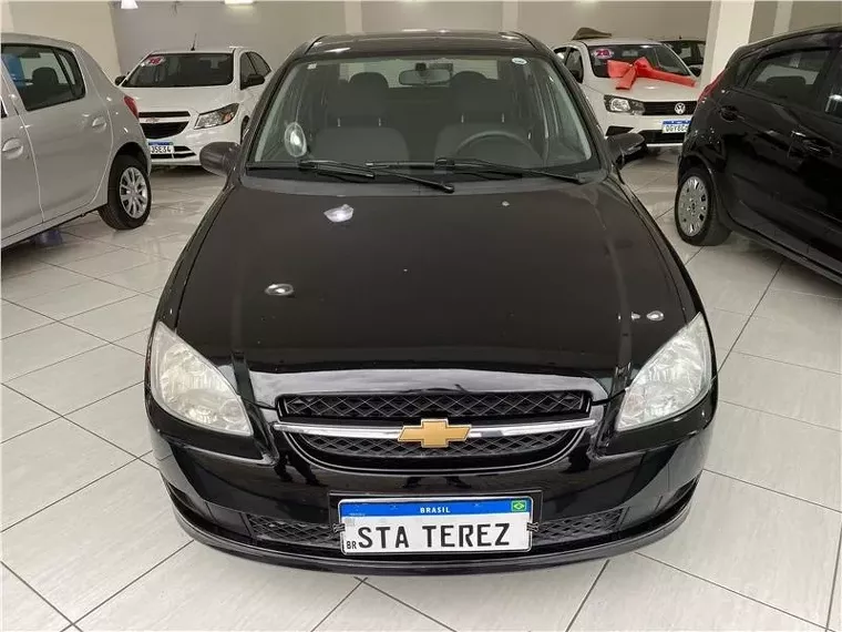 Chevrolet Classic Preto 10