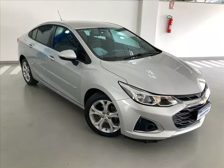 Chevrolet Cruze Prata 3