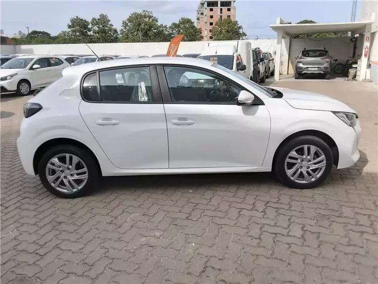 Peugeot 208 Branco 6