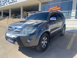 Toyota Hilux SW4