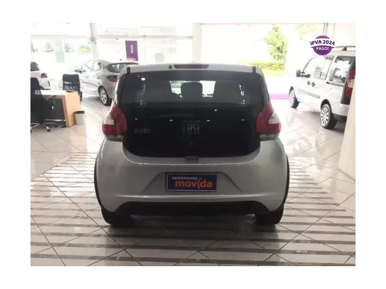 Fiat Mobi Prata 9