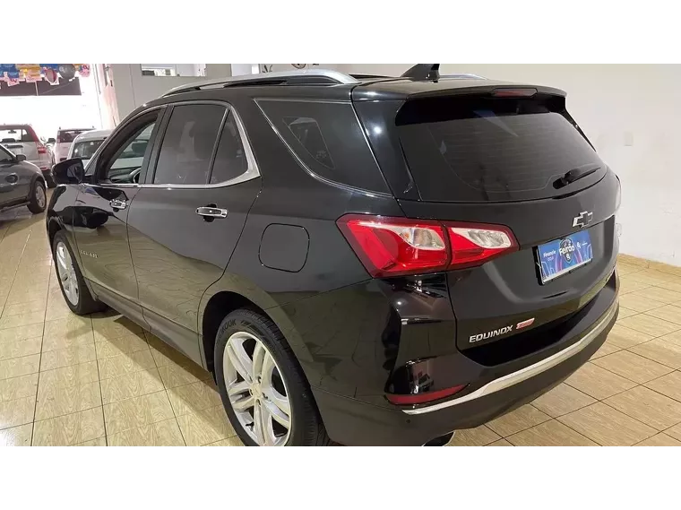 Chevrolet Equinox Preto 18