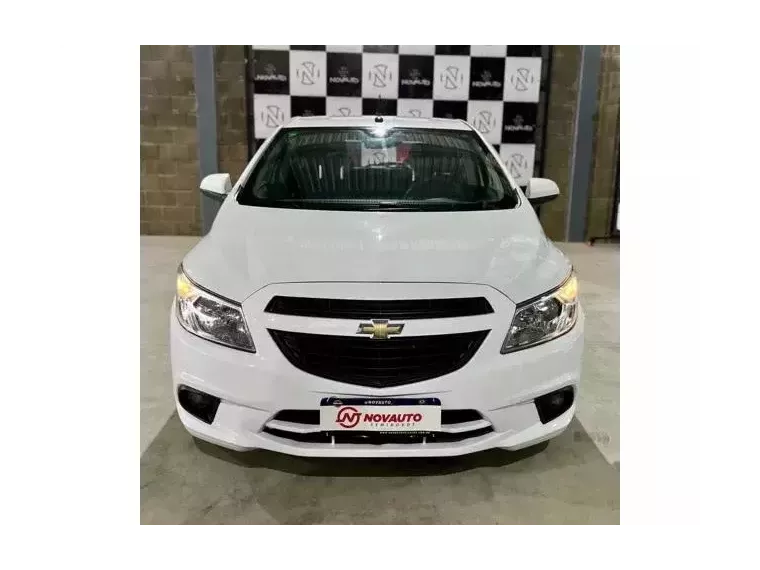 Chevrolet Onix Branco 7